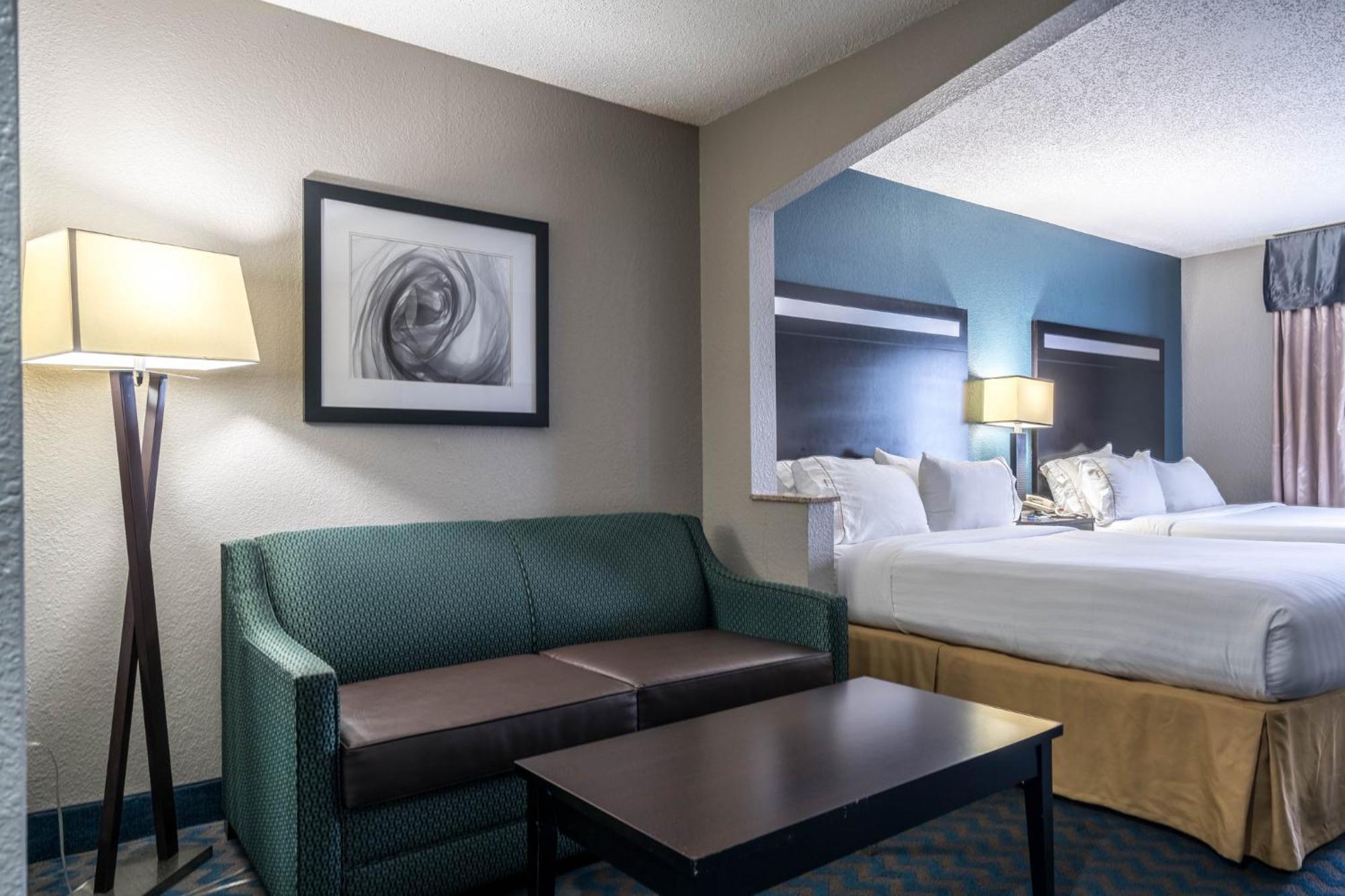 Holiday Inn Express & Suites Roanoke Rapids By Ihg Exterior photo